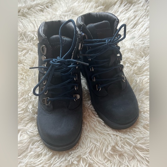 Boys Timberland 6” field boots size 13 - Picture 1 of 6